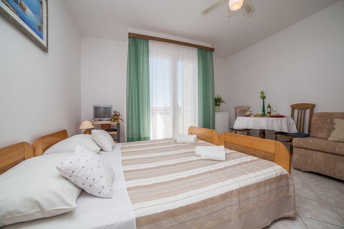 Apartment, 1 Doppelbett | Kostenloses WLAN, Bettwäsche