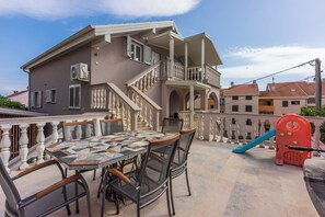 Terrace/patio - Apartments Mirela (Crikvenica)