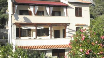 Apartment, 2 Double Beds | Front of property