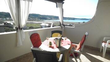 Apartment, 2 Doppelbetten | Balkon