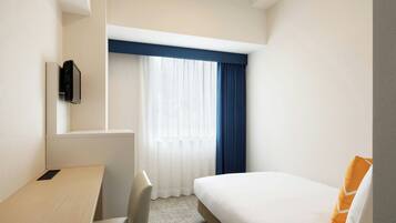 1 bedroom, desk, laptop workspace, blackout drapes