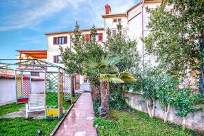 Apartment, 1 Double Bed | Property grounds - Apartments Vanja (Pula)