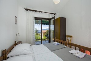 Apartment, 2 Double Beds | Private kitchen