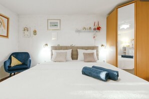 Apartment, 1 Double Bed with Sofa bed | Iron/ironing board, free WiFi, bed sheets - Apartments Bingo / One Bedroom (Split)