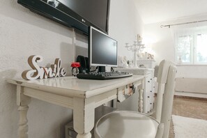 Apartment, 1 Double Bed with Sofa bed | Private kitchen | Fridge, oven, stovetop, dishwasher - Apartments Bingo / One Bedroom (Split)