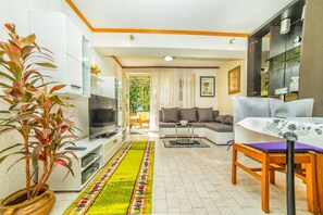 Apartment, 1 Double Bed with Sofa bed | Living room | TV
