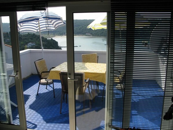 Lejlighed - 2 dobbeltsenge | Privat køkken | Ovn, kogeplade, køkkentøj/tallerkener/redskaber