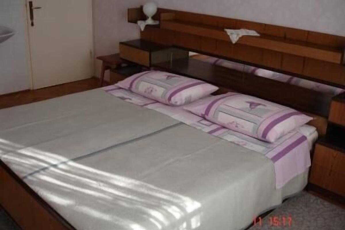 Room, 1 Double Bed | WiFi (free), bed sheets