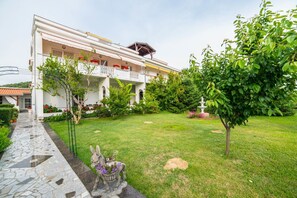 Appartamento, letti multipli | Parco della struttura