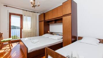Apartment, Multiple Beds | Free WiFi, bed sheets