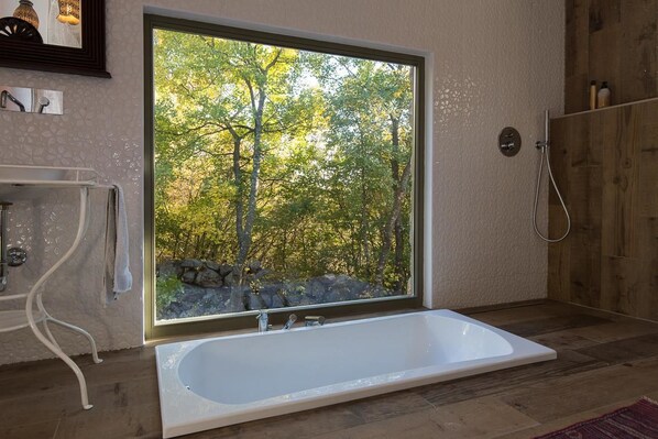 Villa, Multiple Beds | Bathroom amenities
