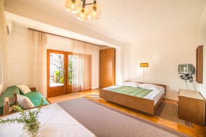 Apartment, 1 Double Bed with Sofa bed | Free WiFi, bed sheets - Apartments Antić (Crikvenica)