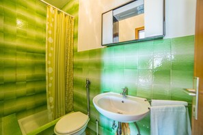 Apartment, 1 Double Bed with Sofa bed | Bathroom | Shower - Apartments Antić (Crikvenica)