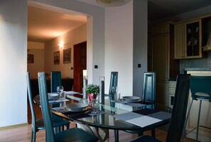 Appartement, plusieurs lits | Cuisine privée