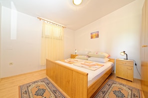 Appartement, 1 lit double et 1 canapé-lit | Wi-Fi gratuit, draps fournis