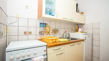 Apartment, Mehrere Betten | Eigene Küche | Herdplatte, Kochgeschirr/Geschirr/Besteck