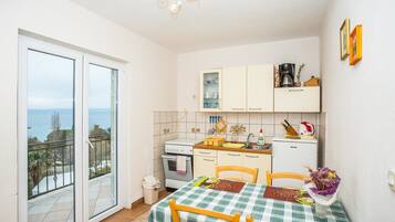 Apartment, Mehrere Betten | Eigene Küche | Herdplatte, Kochgeschirr/Geschirr/Besteck