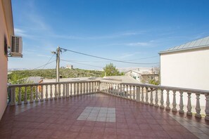 Apartment, Mehrere Betten | Terrasse/Patio