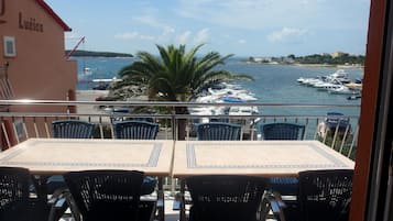 Departamento, varias camas | Balcón