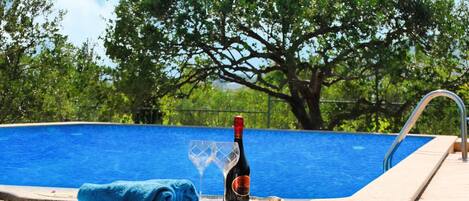 Talo, useita sänkyjä | Uima-allas | Ulkouima-allas