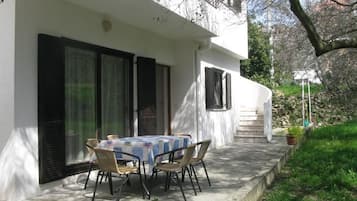 Apartment, Mehrere Betten | Balkon