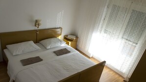 Unclassified image, 3 of 18, button - Apartments Miladinka / Four Bedrooms Milada (Rab)