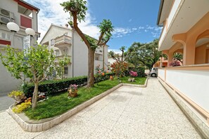 Property grounds - Apartments Marica 3130 (Rab)