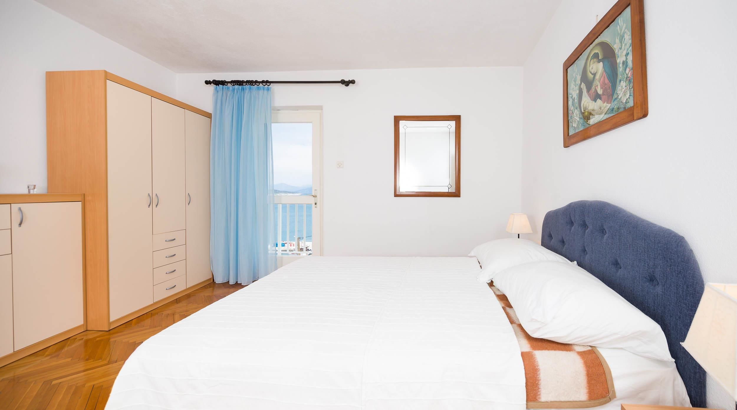 Apartment, Multiple Beds | Free WiFi, bed sheets