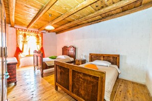 Apartamento, varias camas | Cocina privada | Frigorífico, microondas, horno y placa de cocina