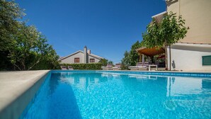 Appartement, Plusieurs lits | Piscine