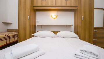 Apartment, Mehrere Betten | Kostenloses WLAN, Bettwäsche