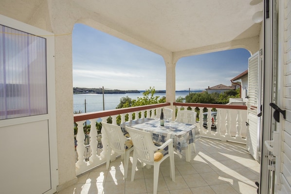 Appartement, 2 lits doubles | Balcon
