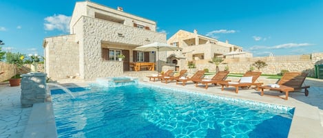 Villa, Plusieurs lits | Piscine extérieure