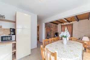 Villa, Multiple Beds | Private kitchen