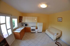 Apartment, Mehrere Betten | Eigene Küche | Herdplatte, Kochgeschirr/Geschirr/Besteck