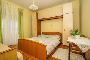 Apartment, Mehrere Betten | Kostenloses WLAN, Bettwäsche