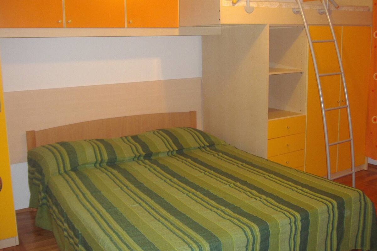 Apartment, Multiple Beds | Free WiFi, bed sheets