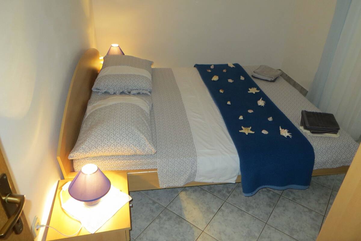Apartment, Multiple Beds | Free WiFi, bed sheets