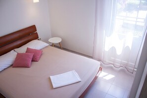 Apartment, 1 Double Bed | Free WiFi, bed sheets - Apartments Ivo 1728 (Kastela)