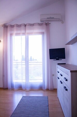 Apartment, 1 Double Bed | Free WiFi, bed sheets - Apartments Ivo 1728 (Kastela)