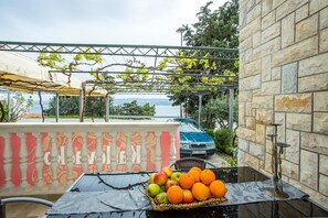 Balcony - Apartments Divna Tomas (Omis)