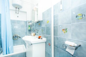 Bathroom - Apartments Divna Tomas (Omis)