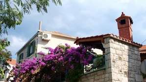 Apartment, 2 Double Beds | Front of property - Apartments Akacija / Two Bedrooms (Postira)