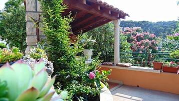 Apartment, 2 Double Beds | Property grounds