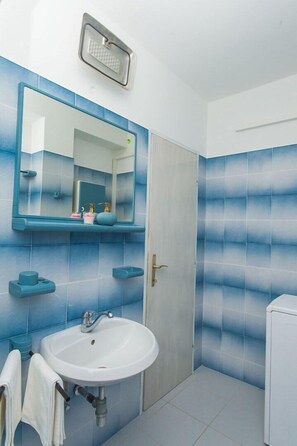 Lejlighed - flere senge | Badeværelse | Bruser