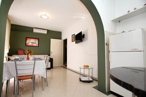 Private kitchen - Apartment Ivan / Three Bedroom A1 (Marina)