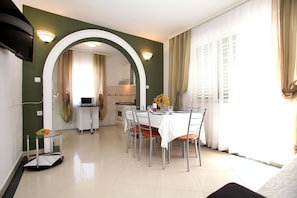 Apartment, Multiple Beds | Private kitchen | Oven, stovetop, cookware/dishes/utensils - Apartment Ivan / Three Bedroom A1 (Marina)