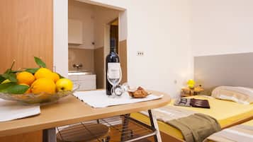 Apartment, 2 Einzelbetten | Kostenloses WLAN, Bettwäsche