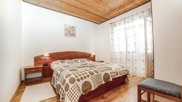 House, Multiple Beds