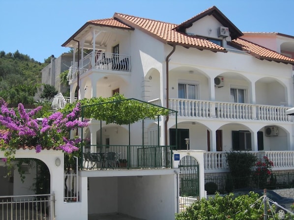 Apartment, 1 Double Bed with Sofa bed | Front of property